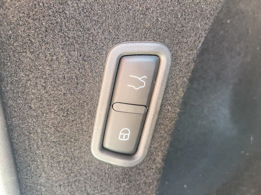 2022 MASERATI LEVANTE - Image 21