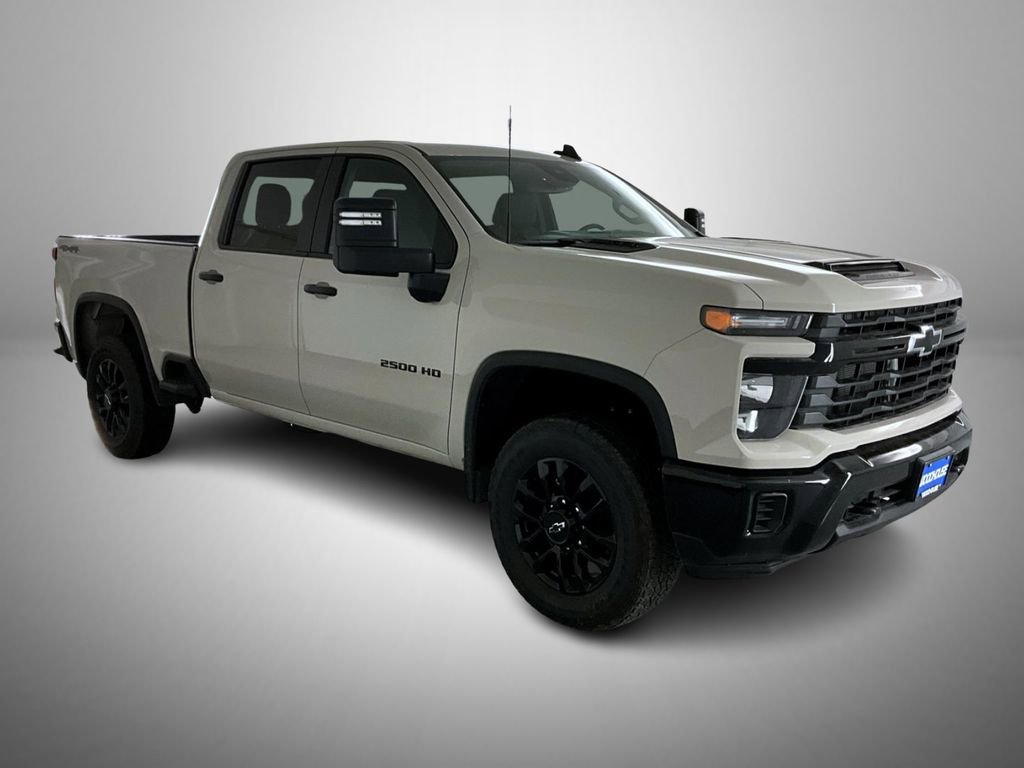 2026 Chevrolet Silverado 2500HD Custom photo 3