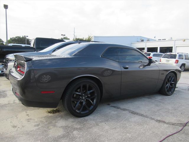 2023 Dodge Challenger R/T photo 4