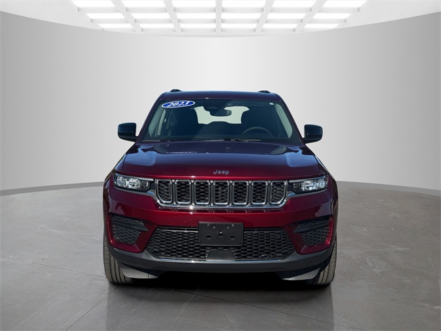 2023 Jeep Grand Cherokee Laredo photo 2