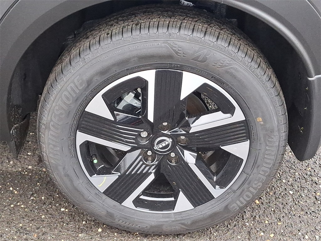 2026 Nissan Kicks SV photo 3