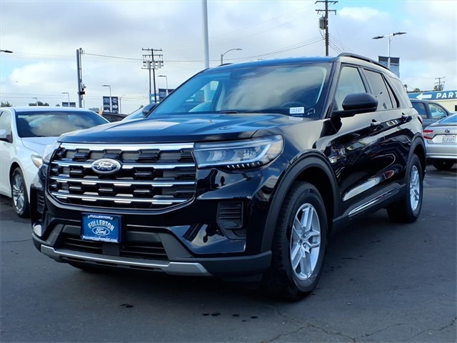 2025 Ford Explorer Active's photo