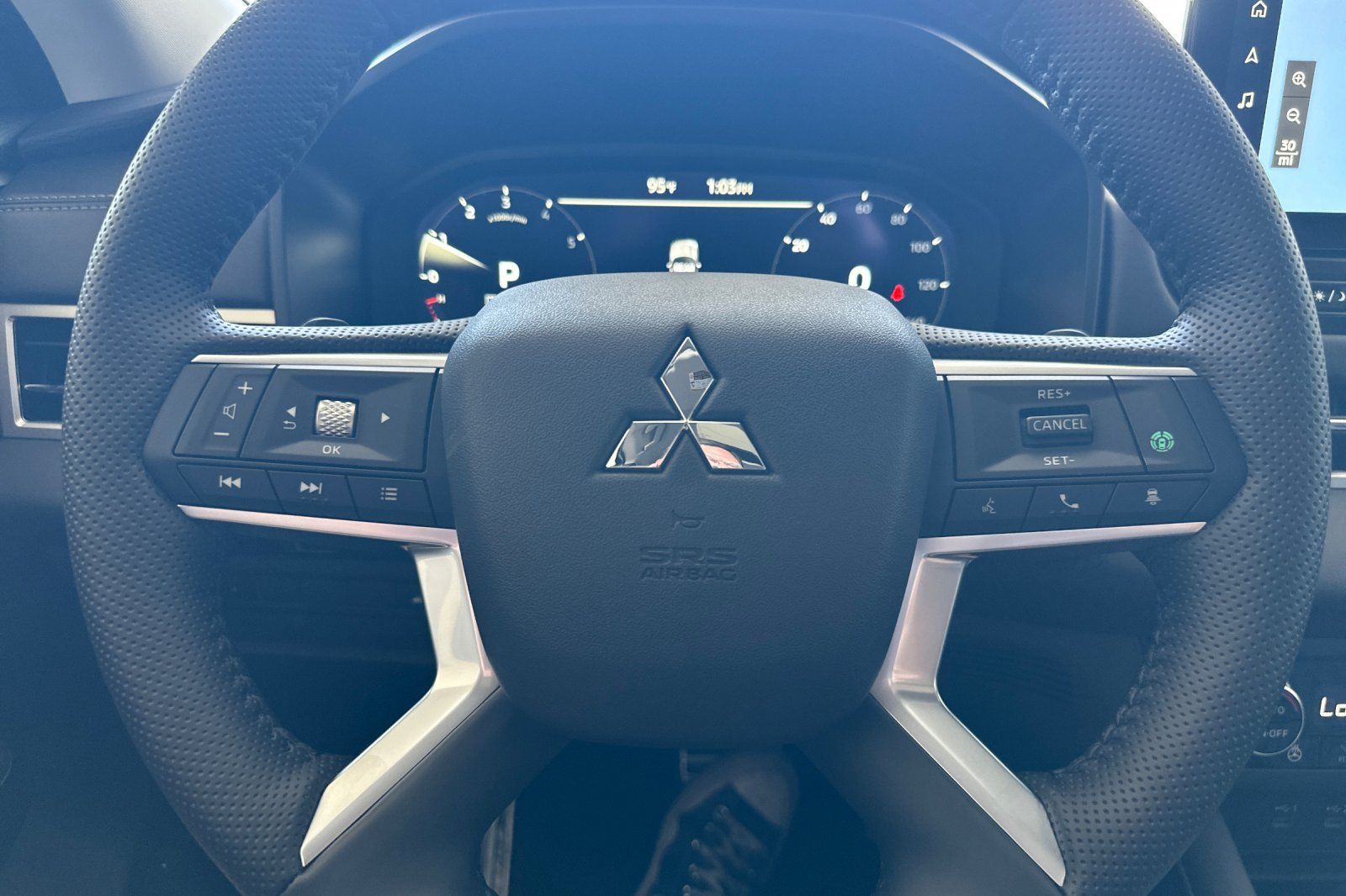 2025 Mitsubishi Outlander SEL photo 20
