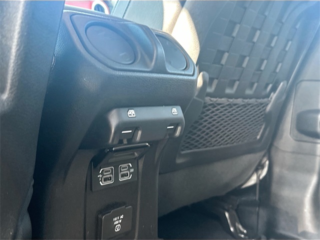 2020 Jeep Gladiator Rubicon photo 23