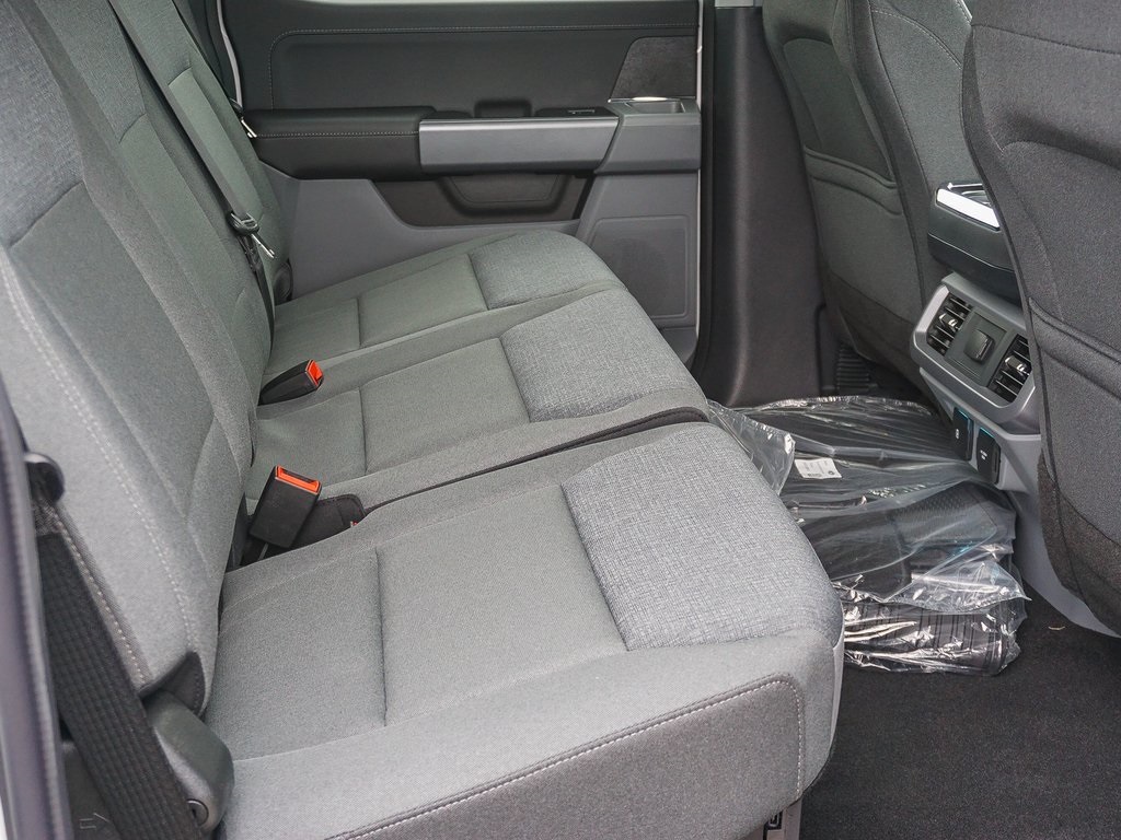 2025 Ford F-150 XLT photo 13