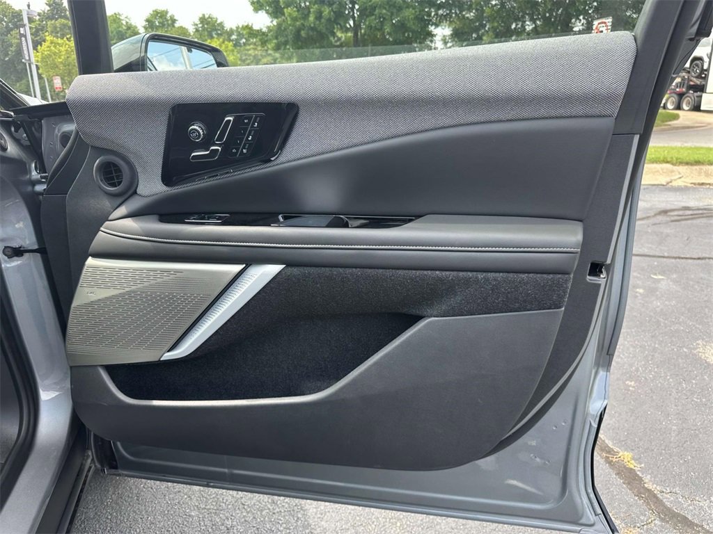2025 Cadillac Optiq Sport photo 8
