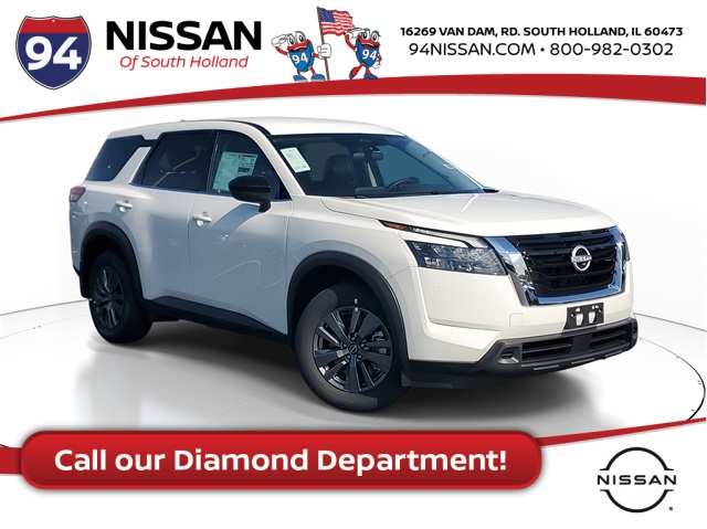 2025 Nissan Pathfinder S's photo