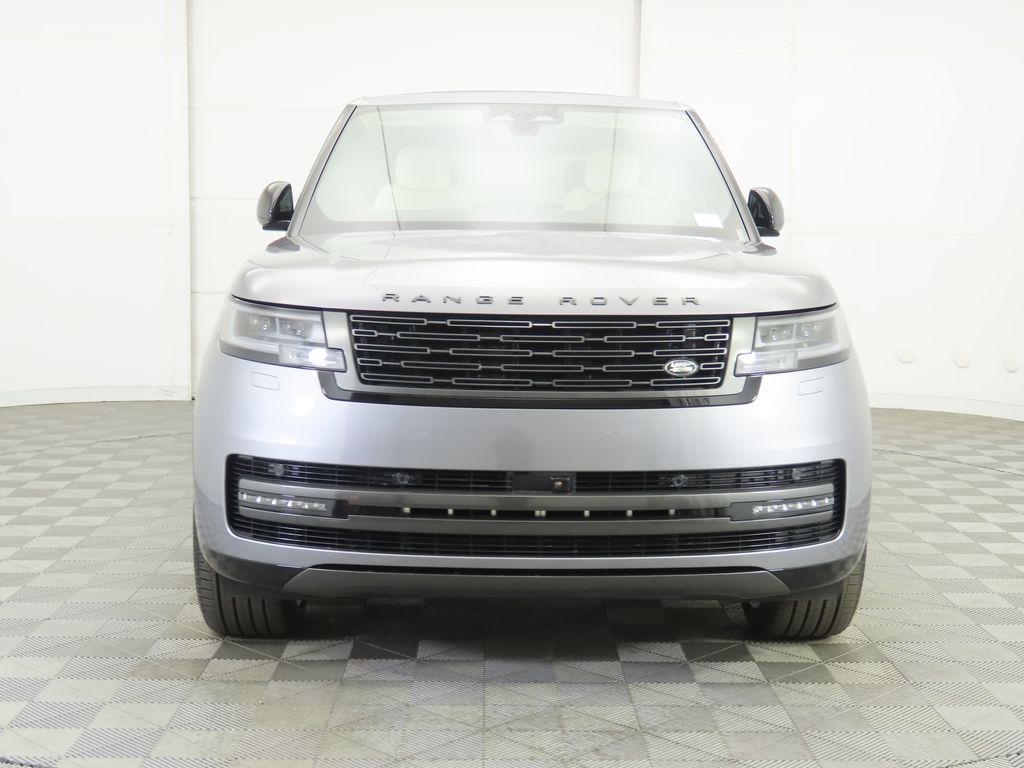 2025 Land Rover Range Rover SE photo 2