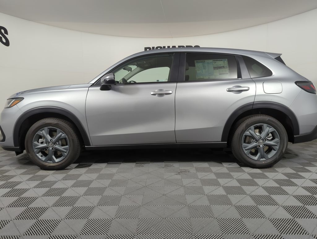 2026 Honda HR-V LX photo 2