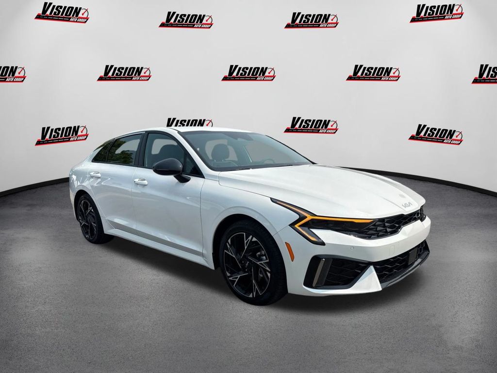 2025 Kia K5 GT-Line photo 2