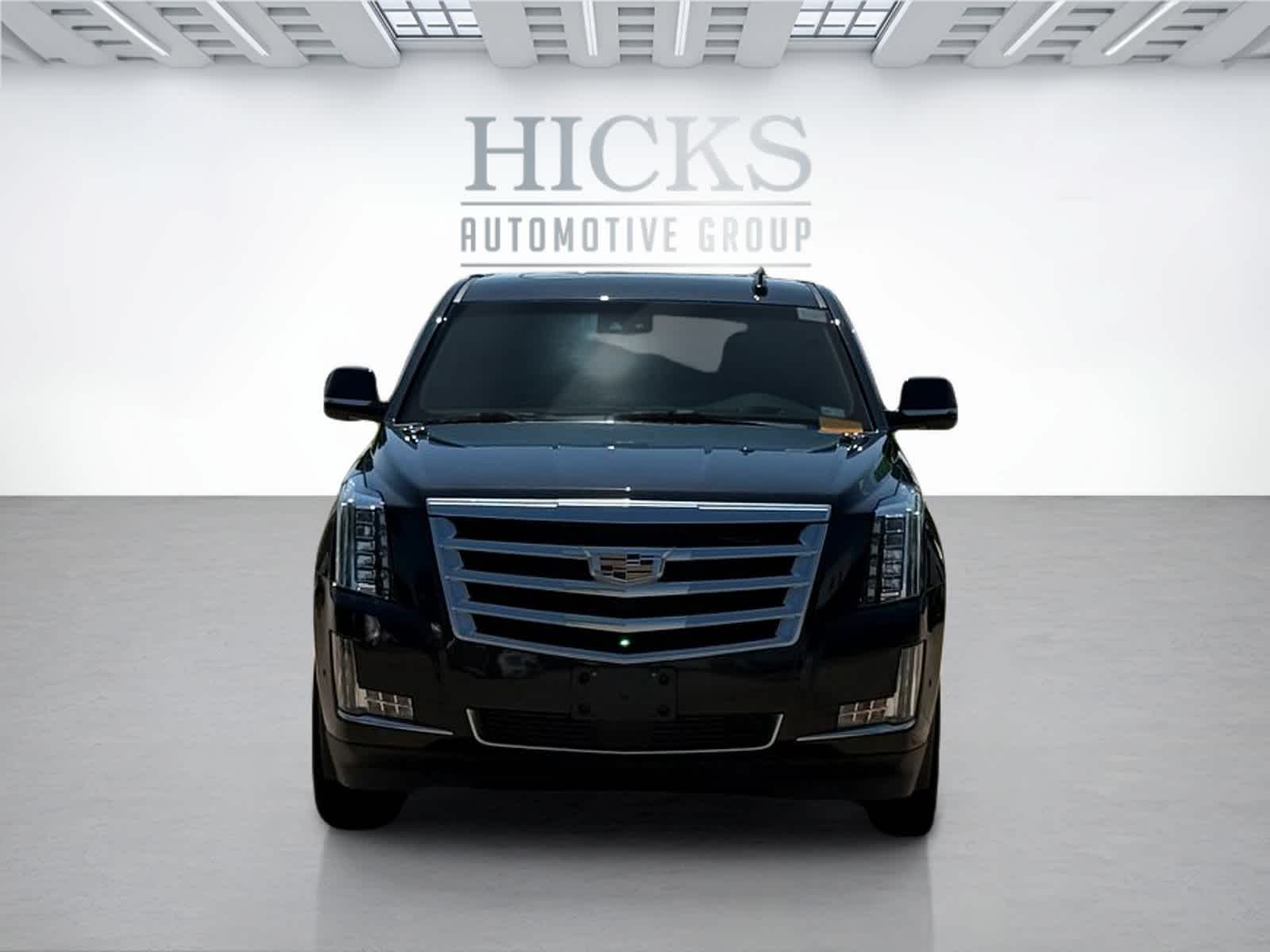 2019 Cadillac Escalade Premium Luxury photo 2