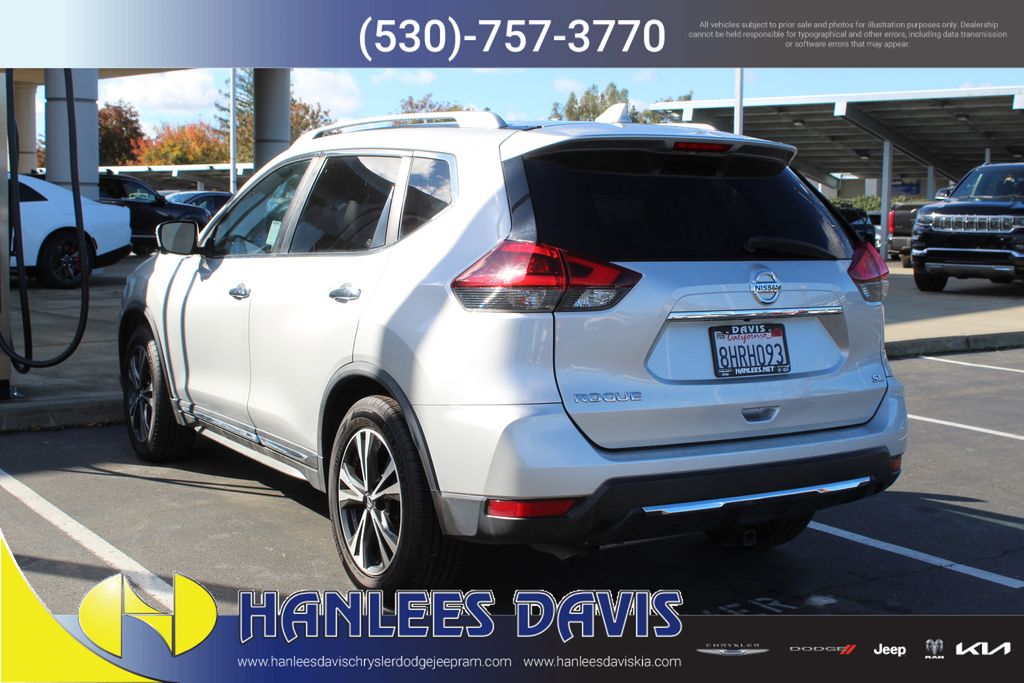 2018 Nissan Rogue SL photo 4