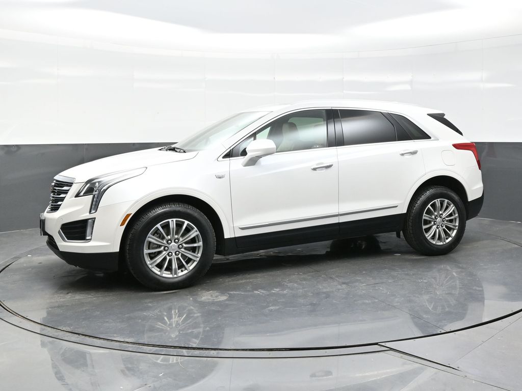 2018 Cadillac XT5 Luxury photo 2