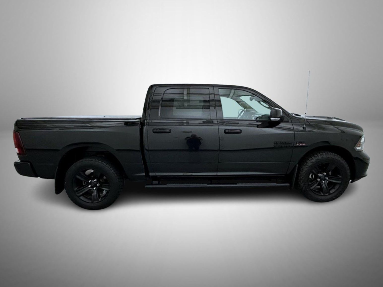 2017 Ram 1500 Sport photo 4