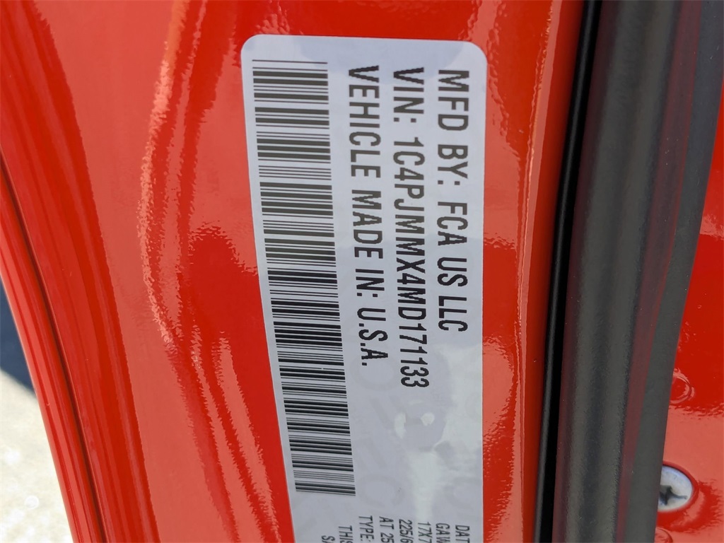 2021 Jeep Cherokee Latitude Lux photo 28