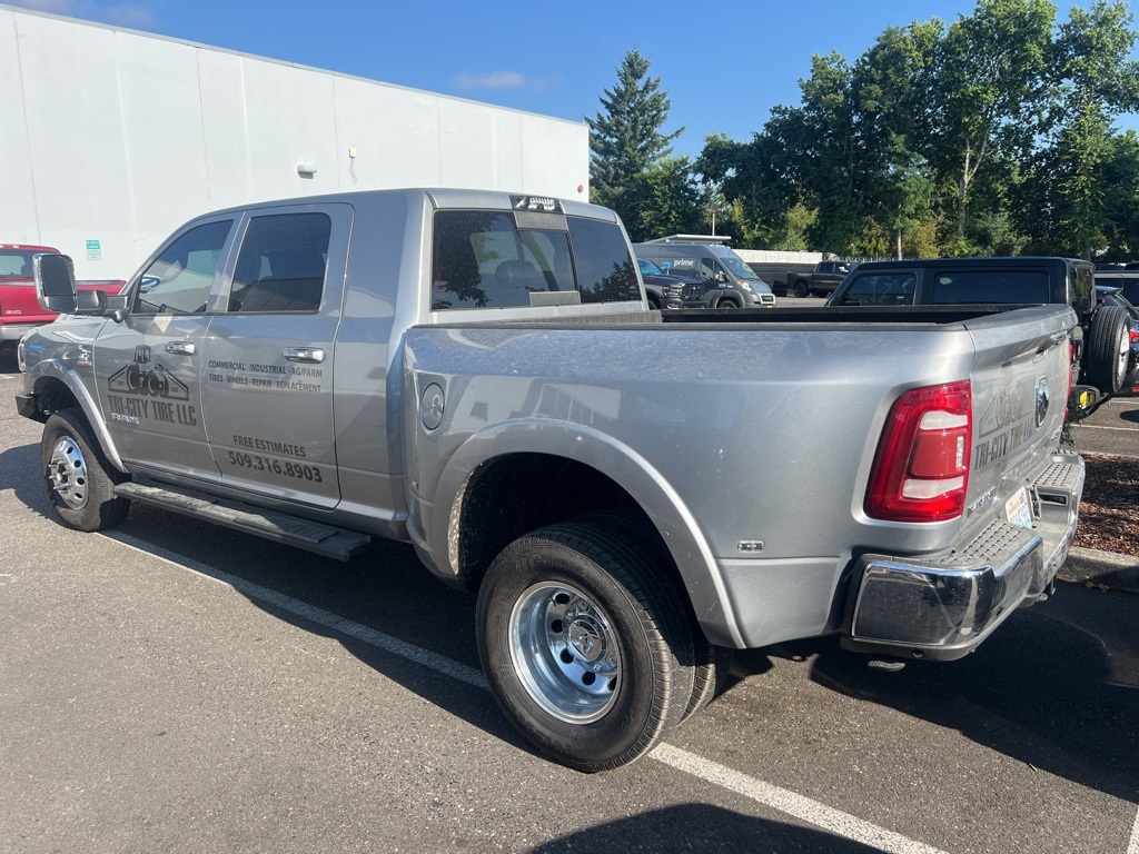 2022 Ram 3500 Laramie photo 17