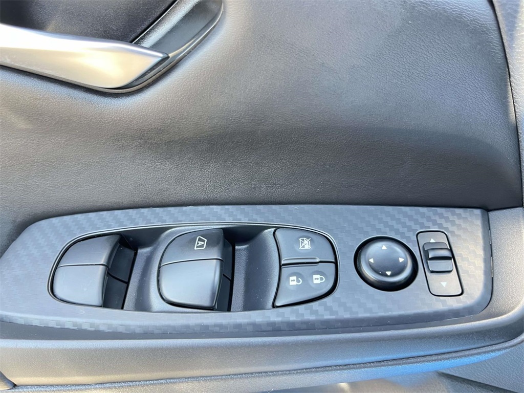 2025 Nissan Sentra SV photo 11