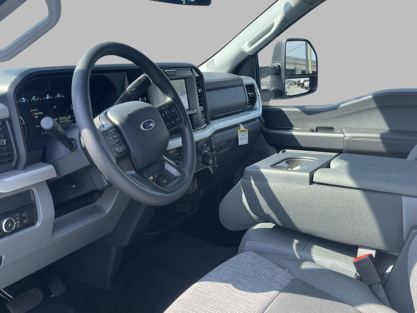 2025 Ford F-250 XLT photo 18