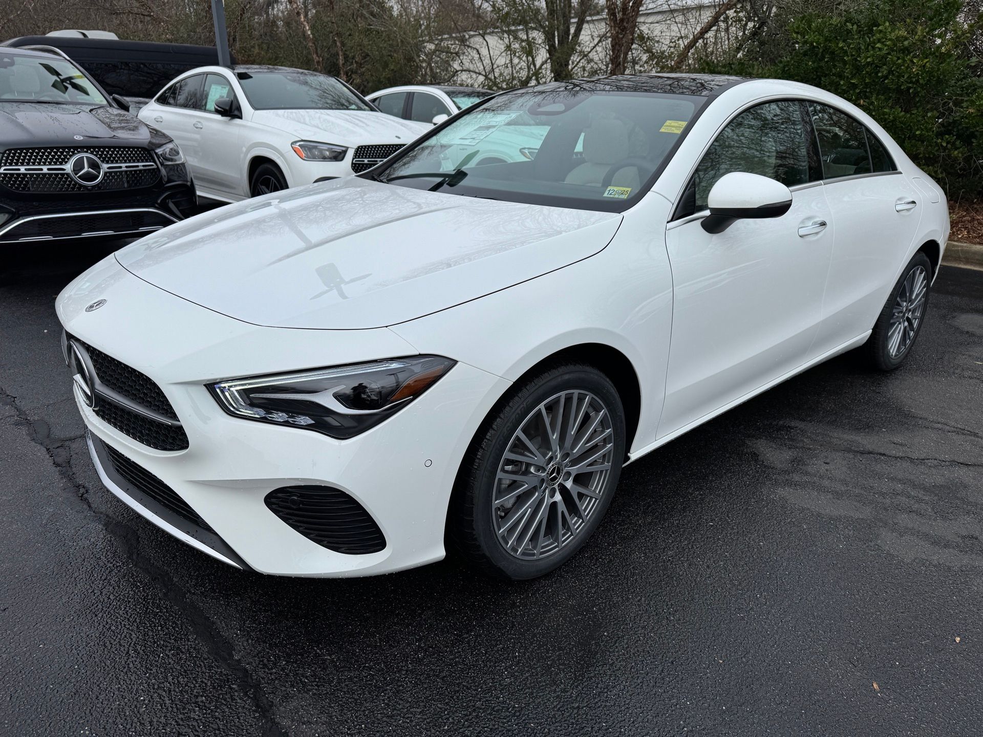 2025 Mercedes Benz CLA 250 4MATIC photo 3