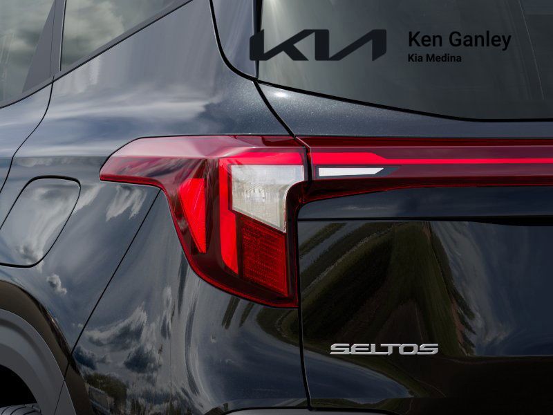 2026 Kia Seltos LX photo 10