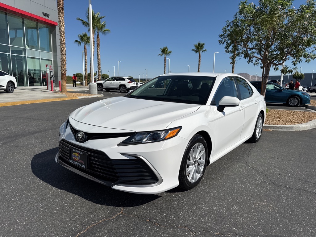 2023 Toyota Camry LE photo 2