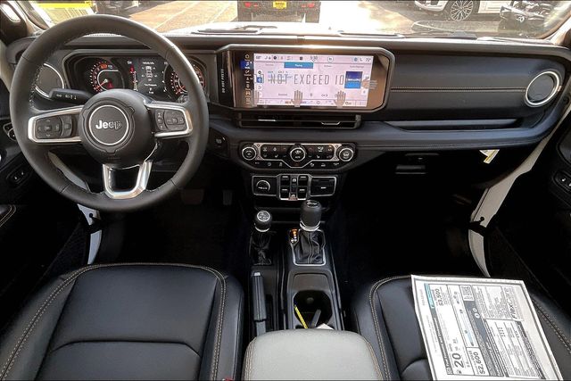 2025 Jeep Wrangler Sahara photo 5