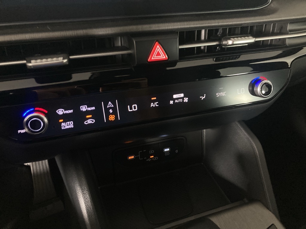 2026 Kia Sportage X-Line photo 3