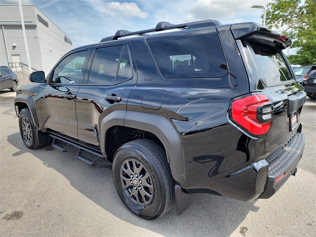 2025 Toyota 4Runner SR5 4WD photo 5
