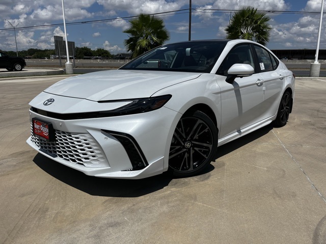 2025 Toyota Camry XSE photo 3