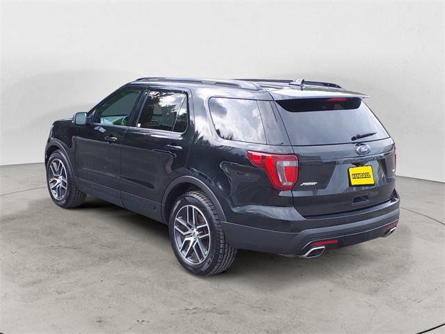 2016 Ford Explorer Sport photo 2