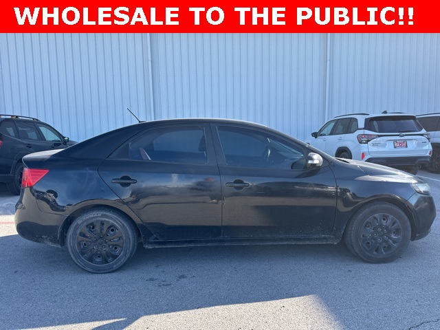 2010 Kia Forte EX photo 2