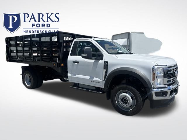 2025 Ford F-550 Super Duty Chassis Cab XL's photo
