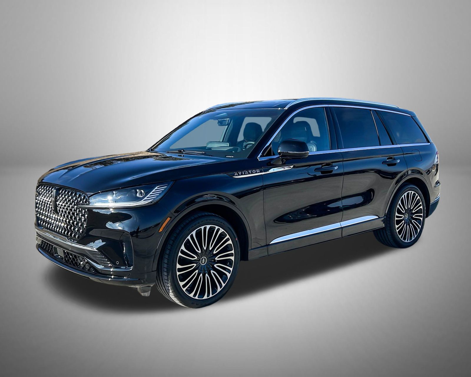 2025 Lincoln Aviator Black Label's photo