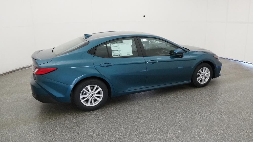 2026 Toyota Camry LE photo 24
