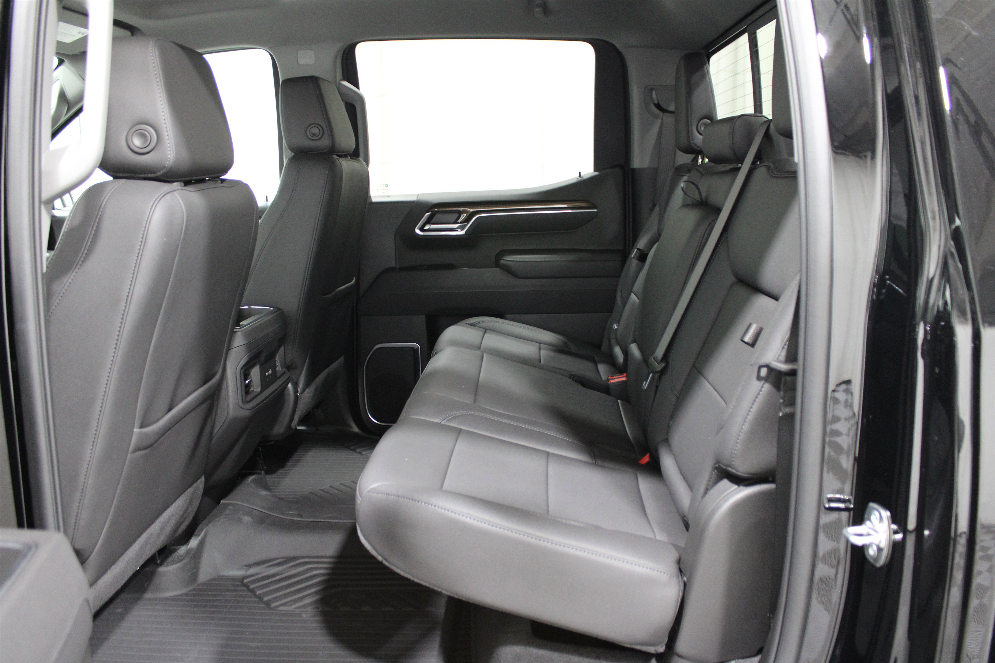 2026 Chevrolet Silverado 1500 LT Trail Boss photo 15