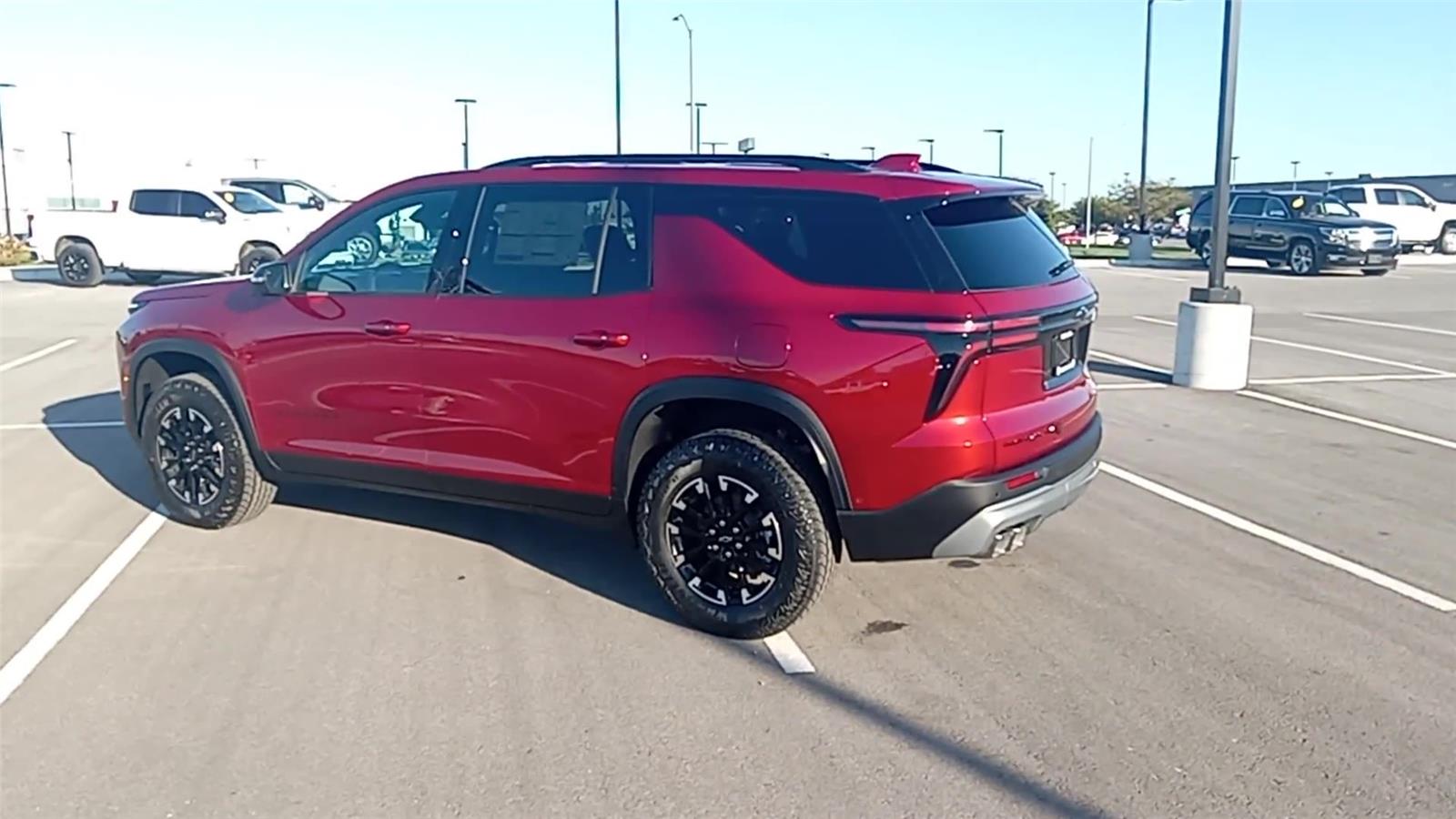 2026 Chevrolet Traverse Z71 photo 2