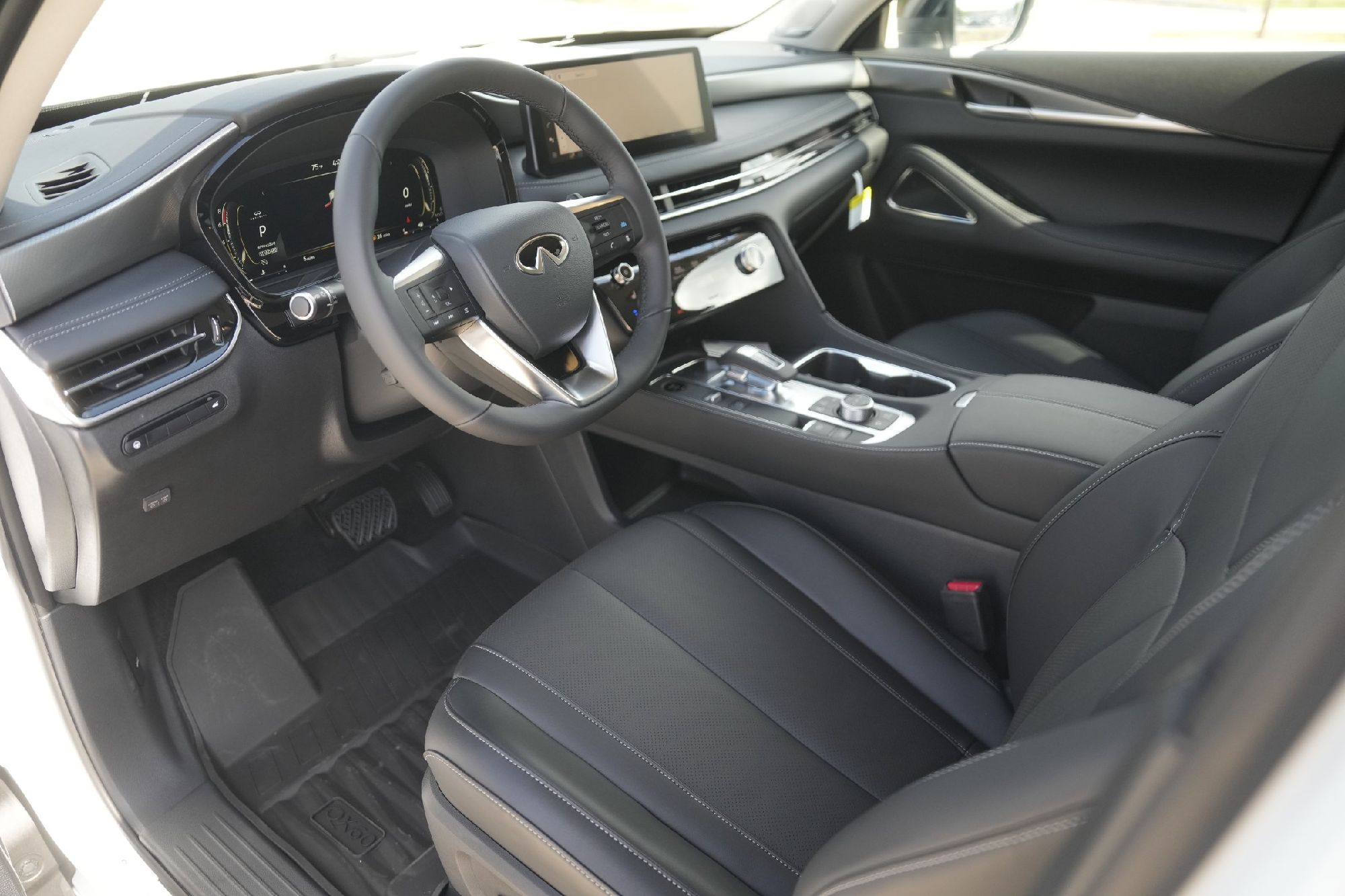 2026 Infiniti QX60 Luxe photo 5
