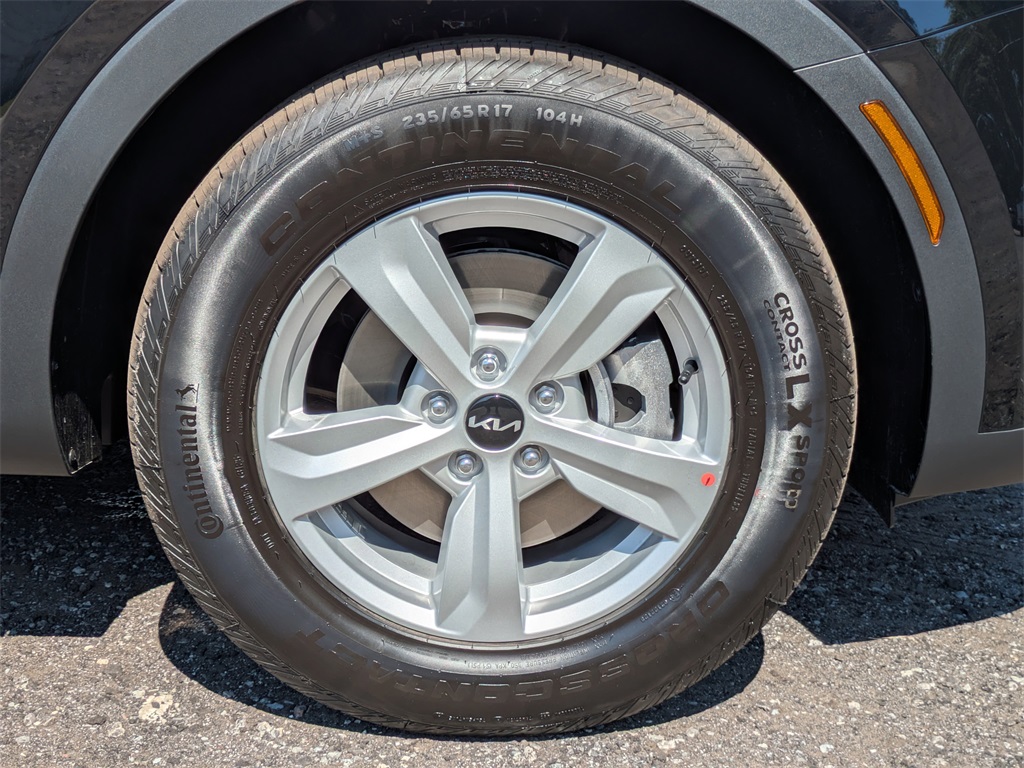 2026 Kia Sorento S photo 9