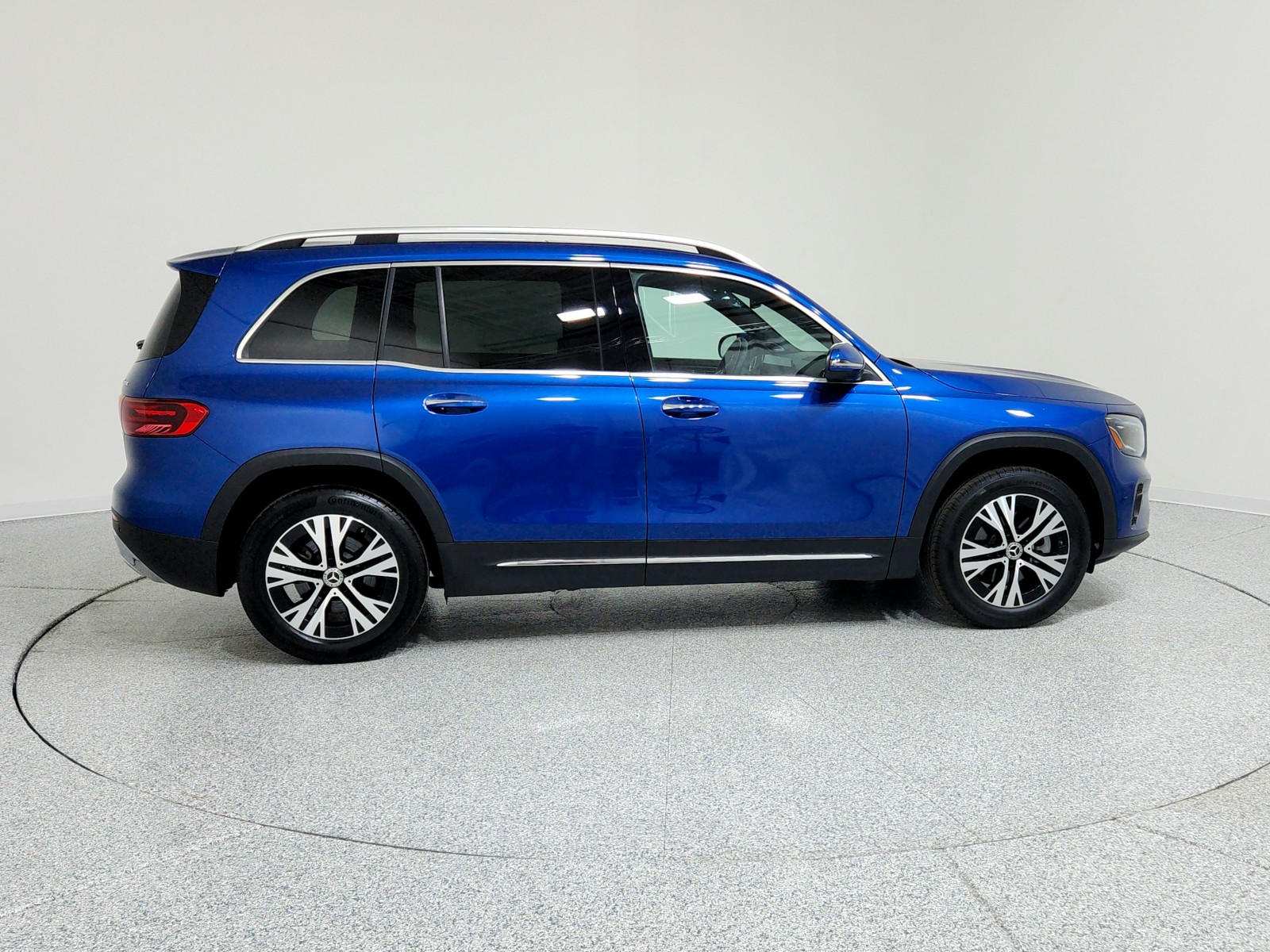 2024 Mercedes Benz GLB 250 photo 4
