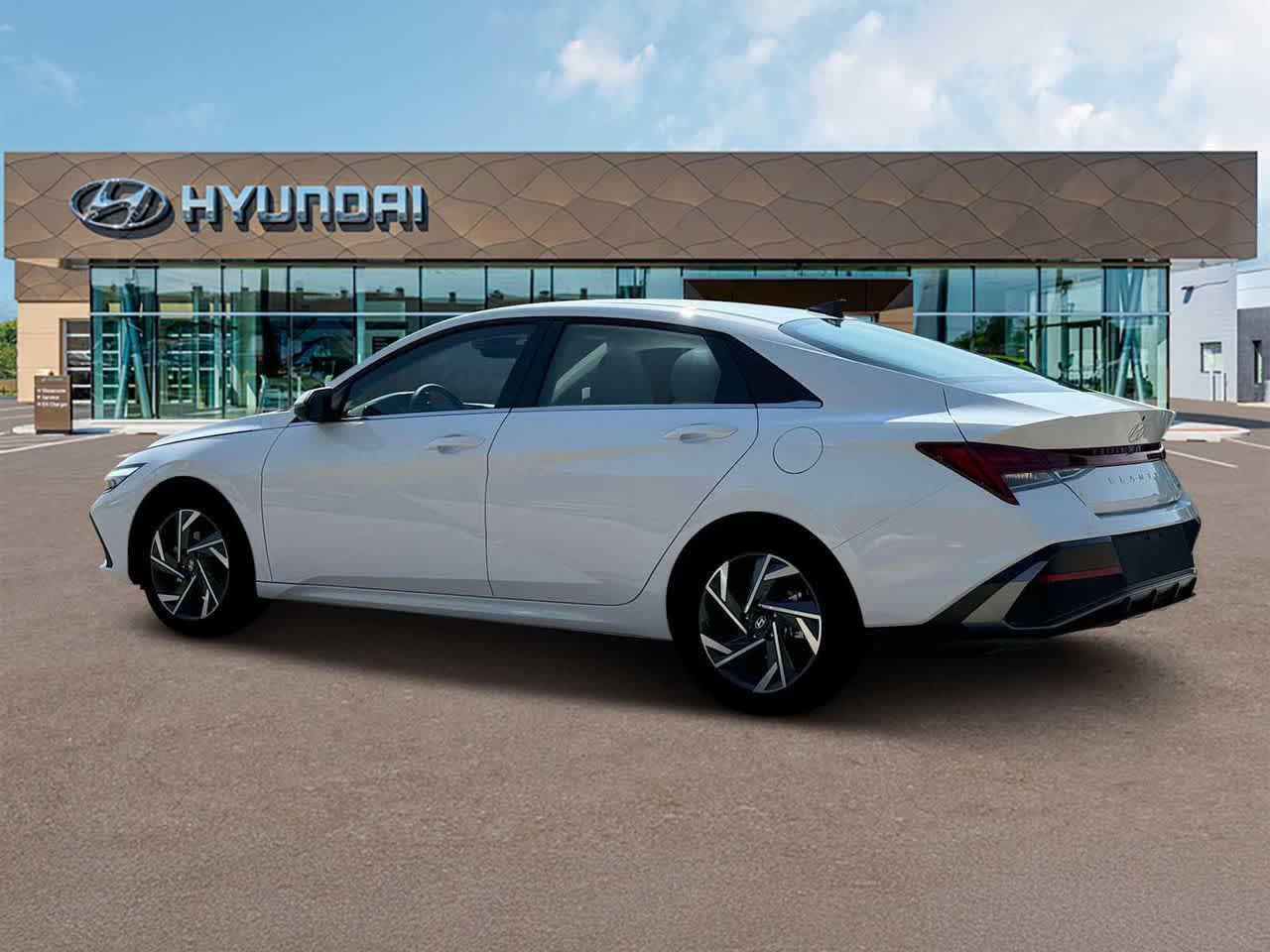 2025 Hyundai Elantra Hybrid Limited photo 4