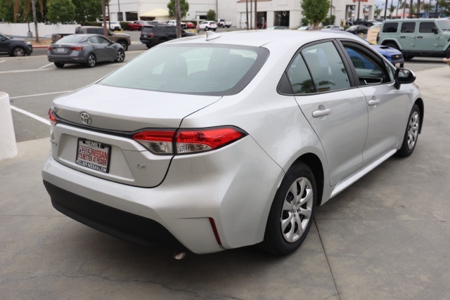 2024 Toyota Corolla LE photo 3