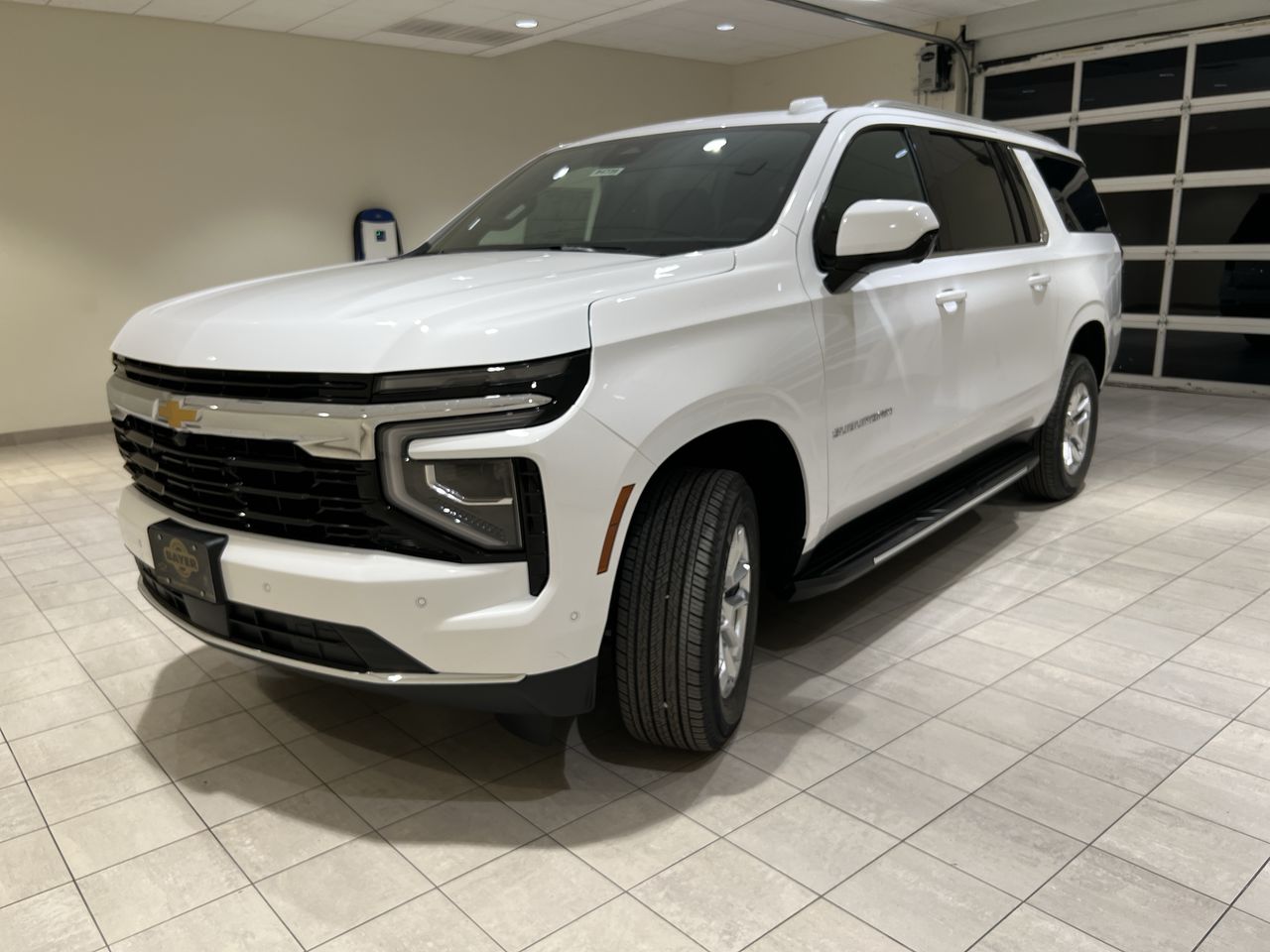 2025 Chevrolet Suburban LS's photo