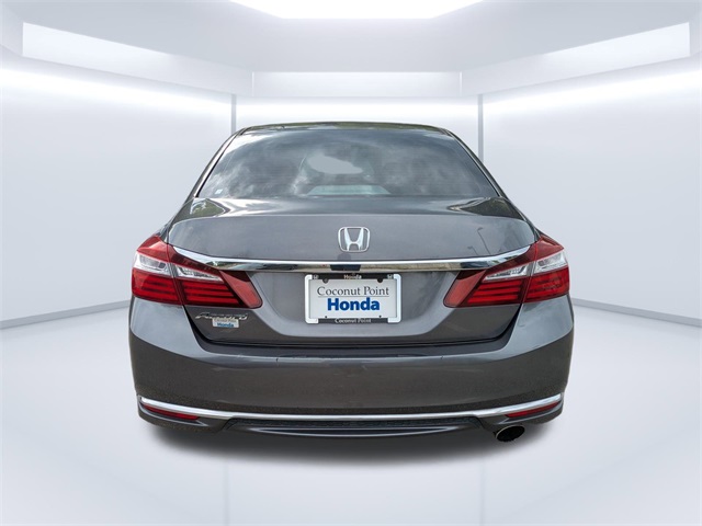 2017 Honda Accord LX photo 5