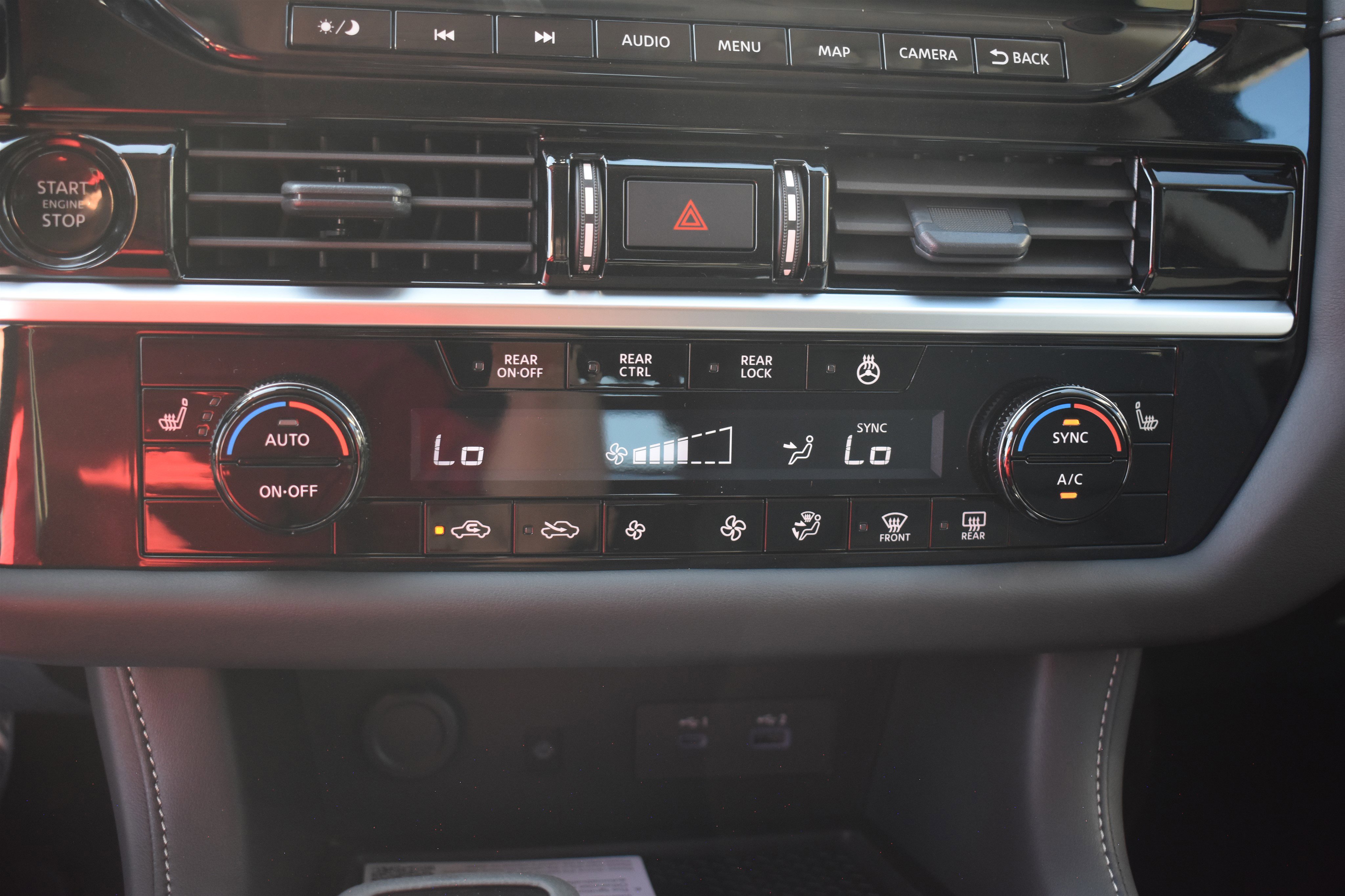 2025 Nissan Pathfinder SL photo 15