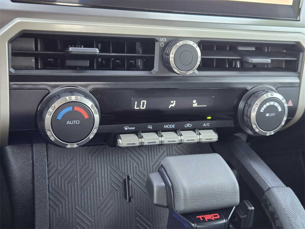 2024 Toyota Tacoma TRD Sport photo 18