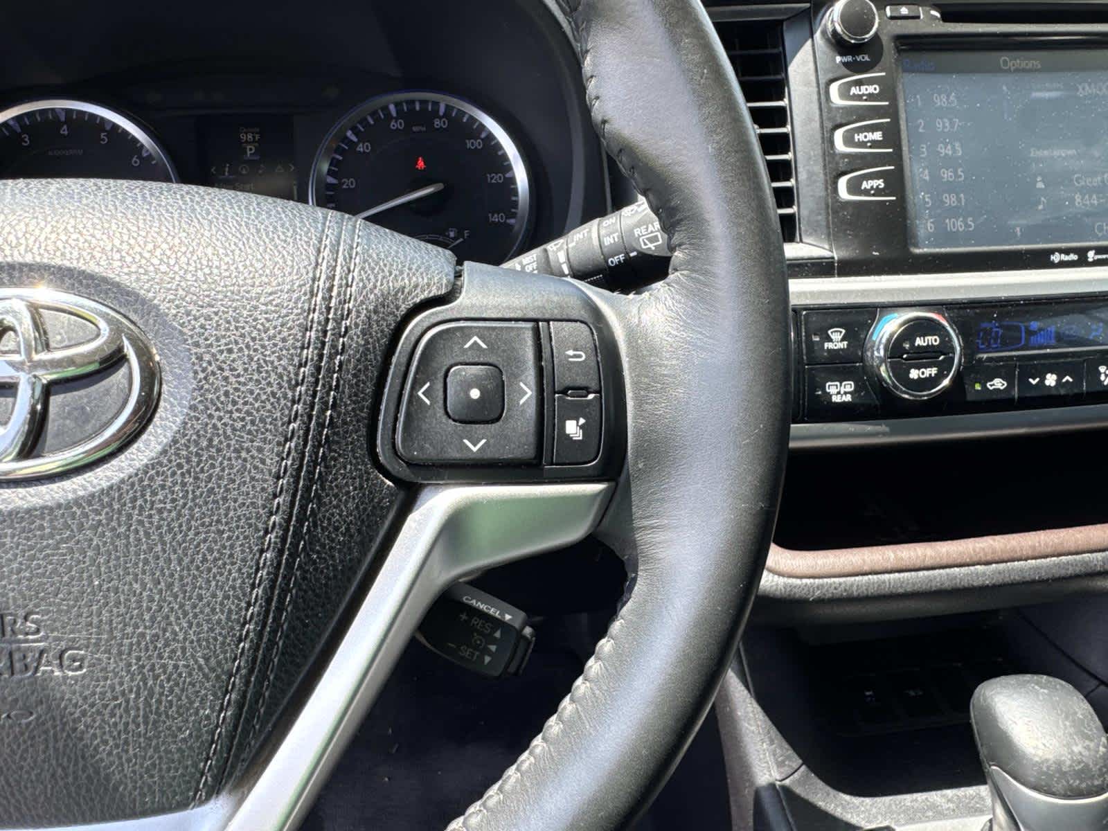 2015 Toyota Highlander XLE photo 55