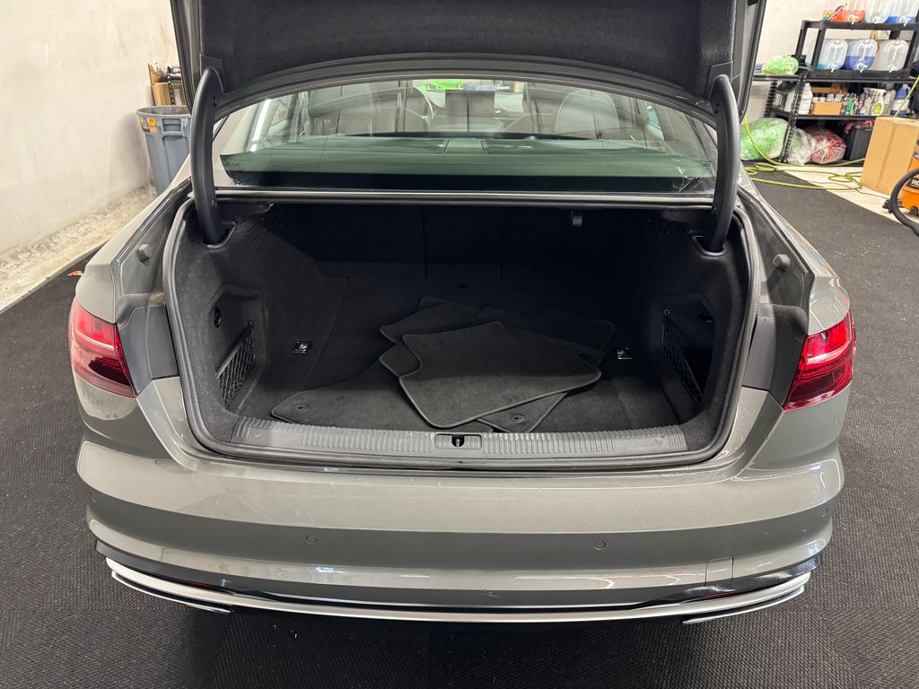 2023 Audi A4 45 S line Premium Plus Quattro photo 6