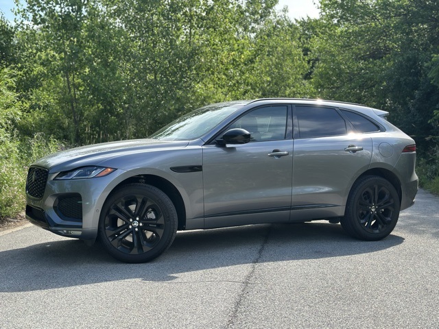 2026 Jaguar F-Pace R-Dynamic S's photo