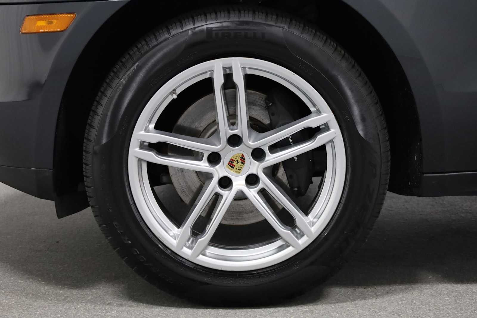 2018 Porsche Macan photo 38