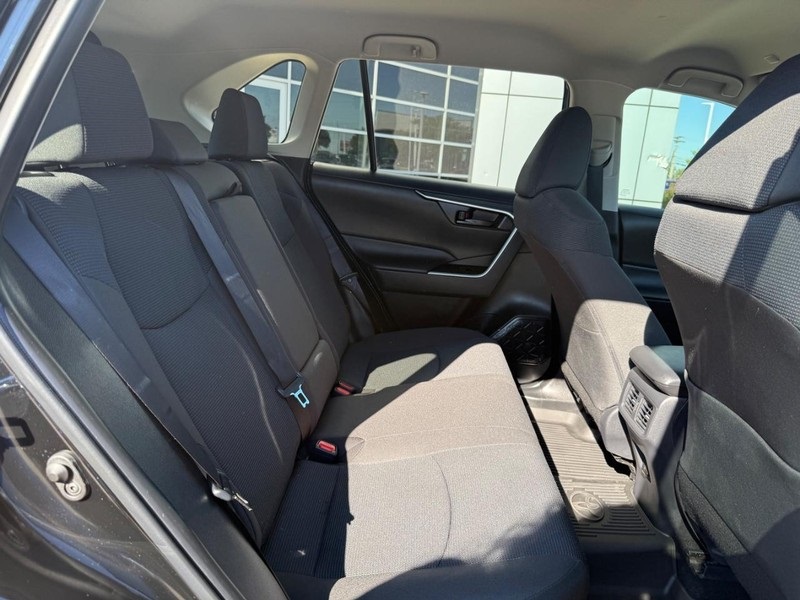 2025 Toyota RAV4 LE photo 12